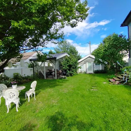 In The Garden * Hokksund